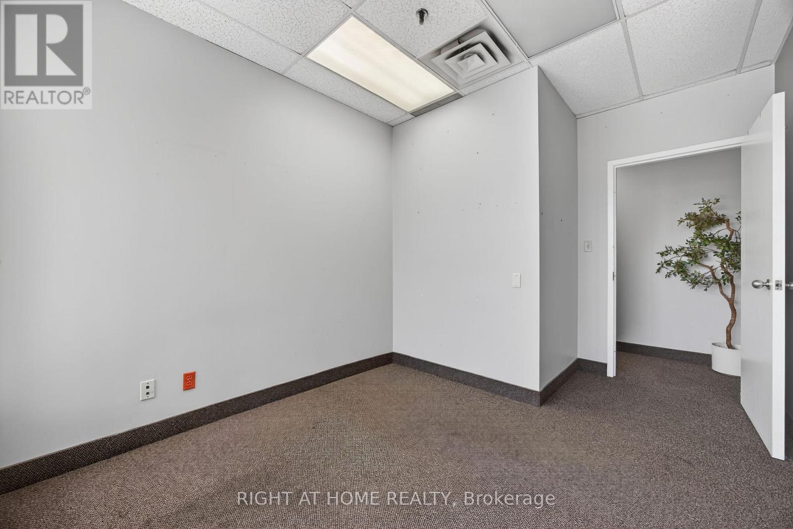 7 - 5 Bell Farm Road, Barrie, Ontario  L4M 6E4 - Photo 21 - S12405470