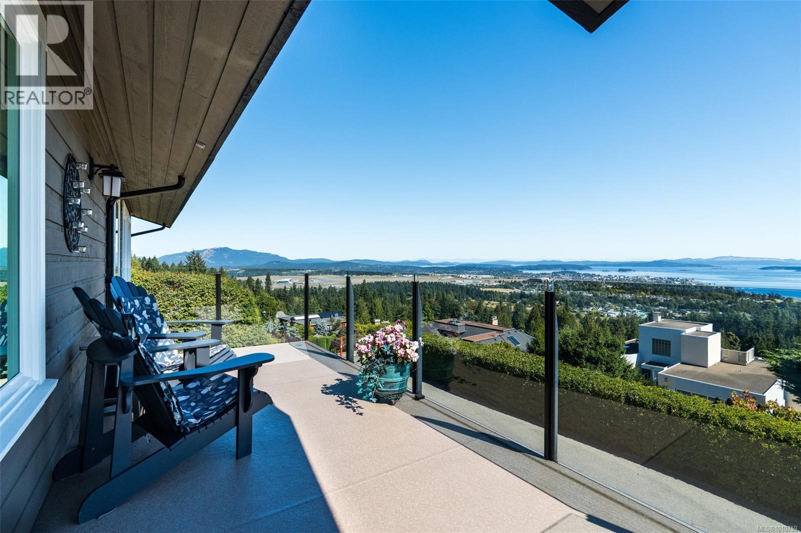 Property at 8874 Park Pacific Terr image 3