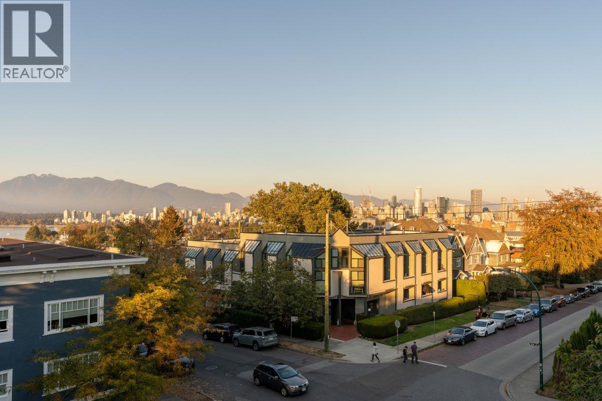 402 2216 W 3rd Avenue, Vancouver, British Columbia  V6K 1L4 - Photo 2 - R3048222