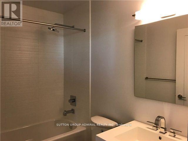 2704 - 318 Richmond Street W, Toronto (Waterfront Communities), Ontario  M5V 1X2 - Photo 7 - C12405508