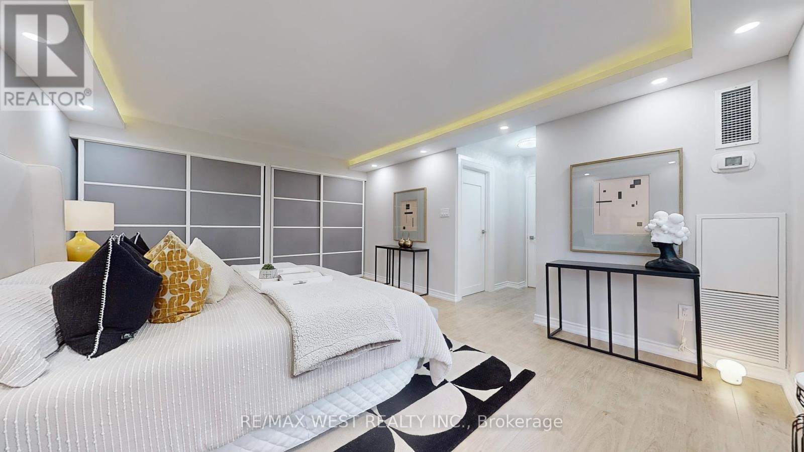 1108 - 1555 Finch Avenue E, Toronto (Don Valley Village), Ontario  M2J 4X9 - Photo 13 - C12404436