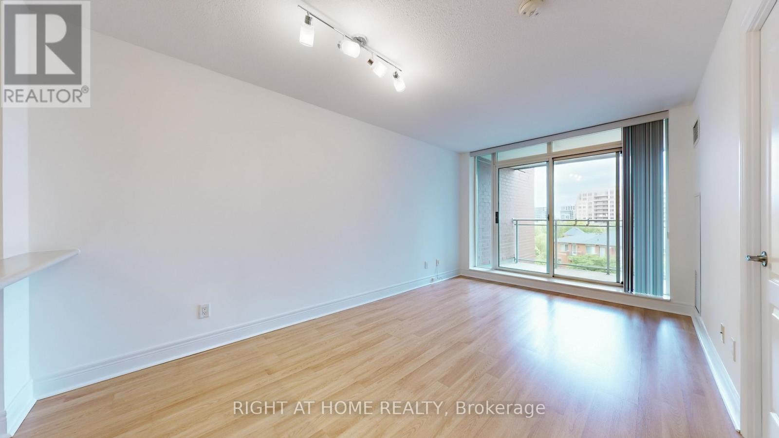 622 - 48 Suncrest Boulevard, Markham, Ontario  L3T 7Y5 - Photo 14 - N12269376