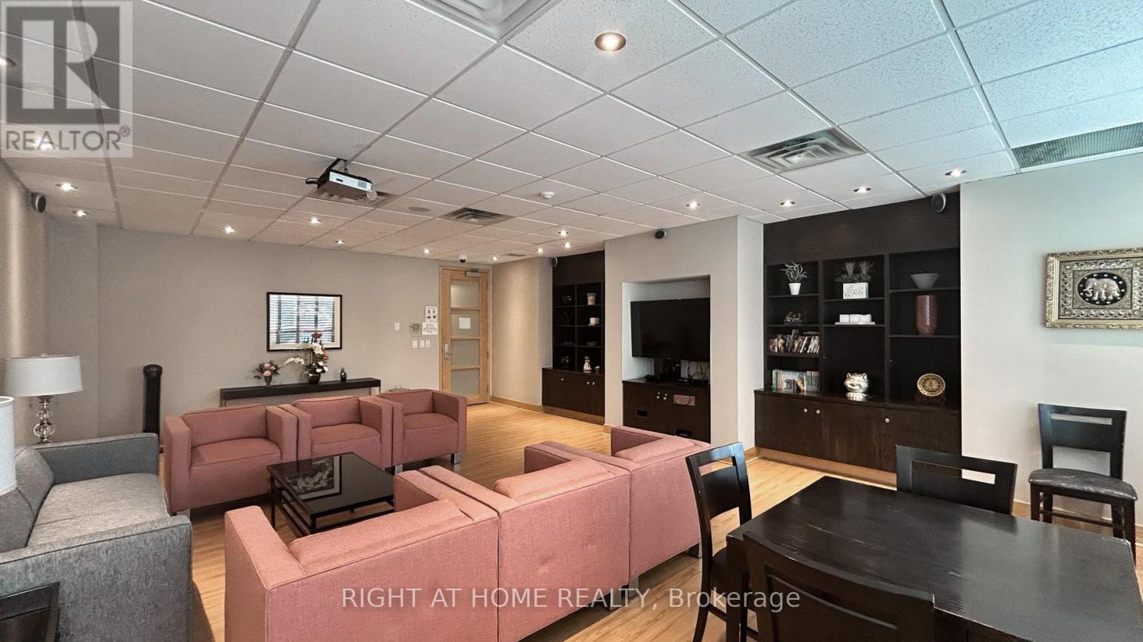 622 - 48 Suncrest Boulevard, Markham, Ontario  L3T 7Y5 - Photo 26 - N12269376