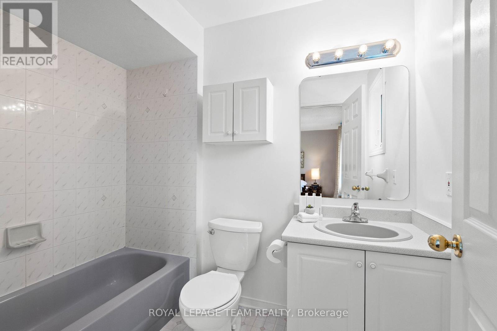 16 Baton Court, Ottawa, Ontario  K2L 4C8 - Photo 19 - X12405538
