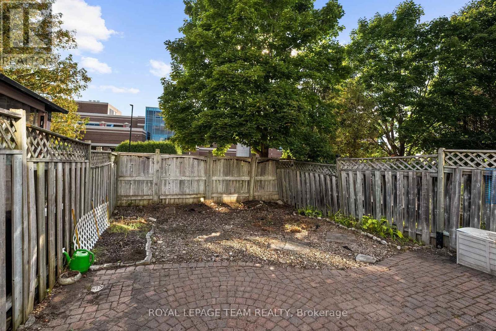 16 Baton Court, Ottawa, Ontario  K2L 4C8 - Photo 27 - X12405538