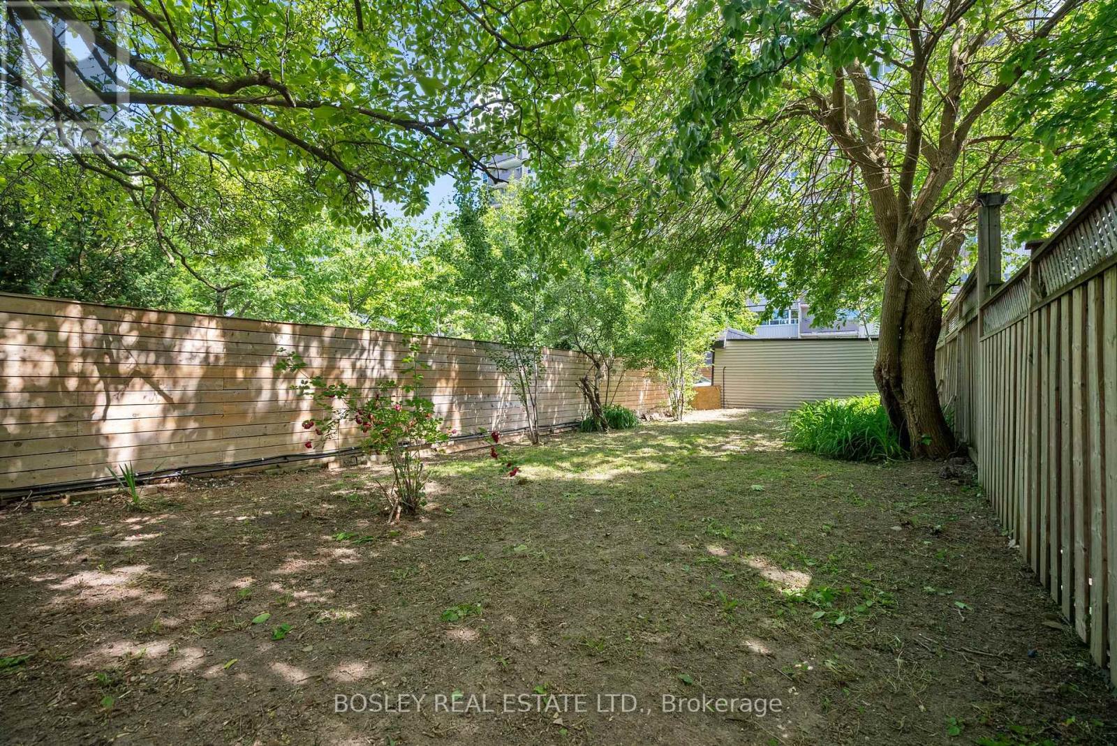 355 Roehampton Avenue, Toronto, Ontario  M4P 1S3 - Photo 14 - C12405524