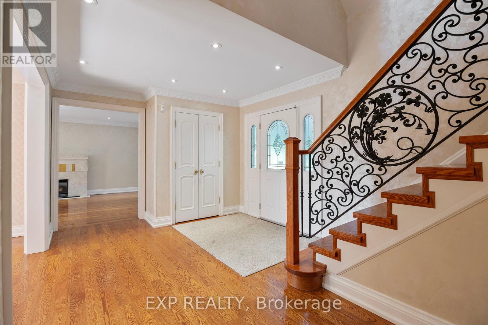 70 Hemingway Crescent N, Markham, Ontario  L3R 2V6 - Photo 12 - N12402303