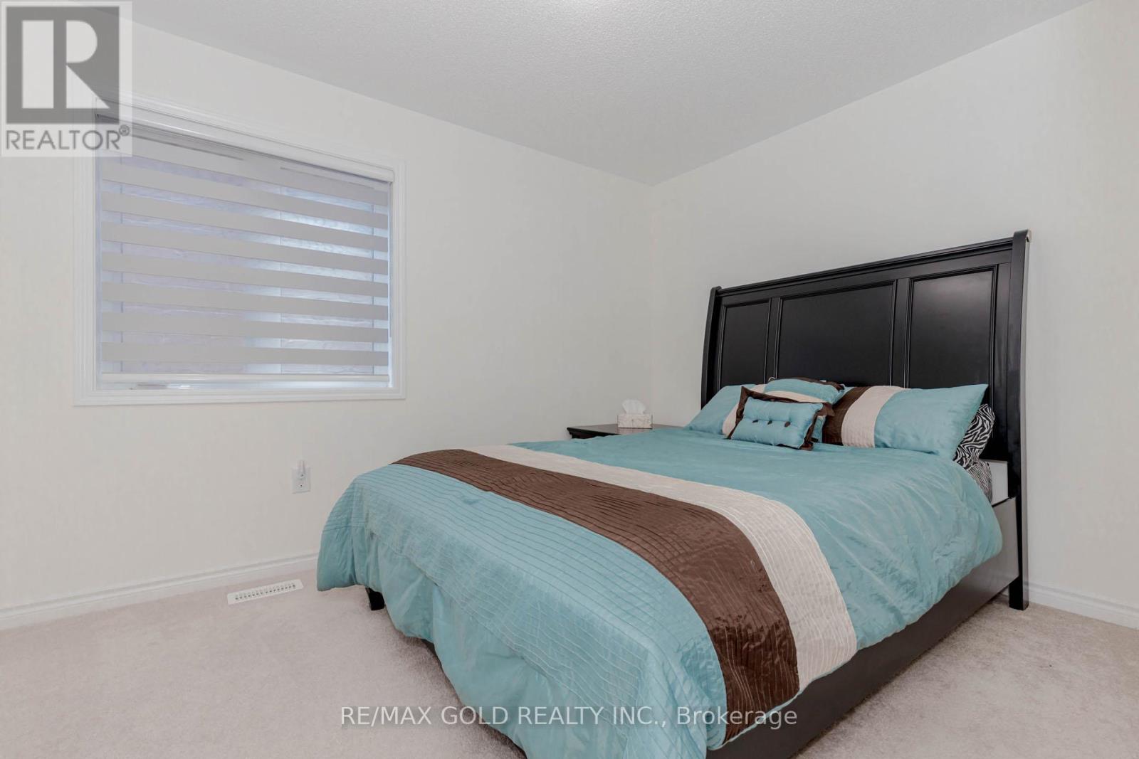 1344 Rose Way, Milton, Ontario  L9E 1M5 - Photo 25 - W12404054