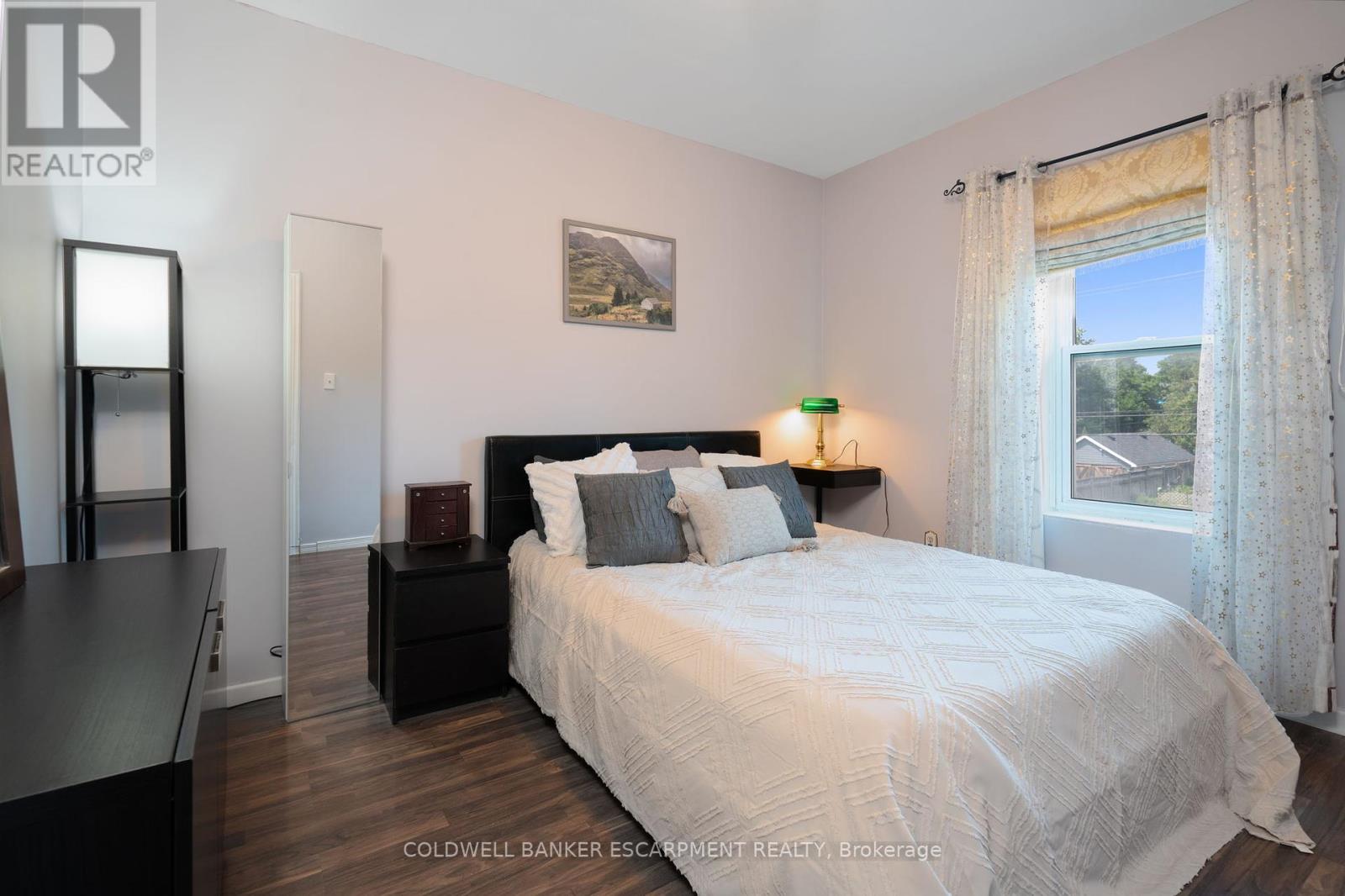 44 Church Street E, Halton Hills, Ontario  L7J 1K5 - Photo 23 - W12405528
