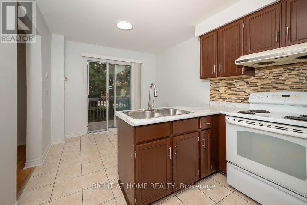 45 - 666 Constellation Drive, Mississauga, Ontario  L5R 3G7 - Photo 13 - W12405537