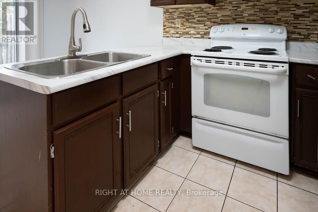 45 - 666 Constellation Drive, Mississauga, Ontario  L5R 3G7 - Photo 14 - W12405537