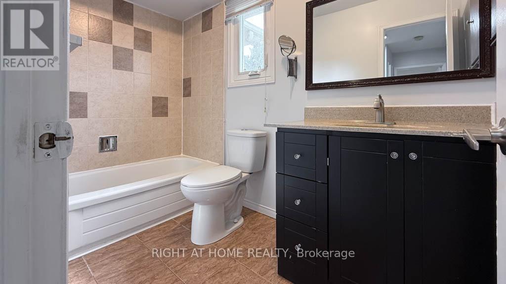 45 - 666 Constellation Drive, Mississauga, Ontario  L5R 3G7 - Photo 23 - W12405537
