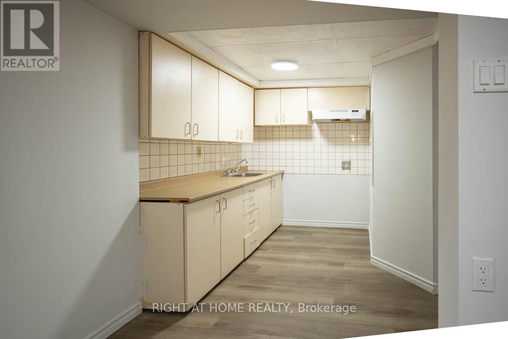 45 - 666 Constellation Drive, Mississauga, Ontario  L5R 3G7 - Photo 29 - W12405537
