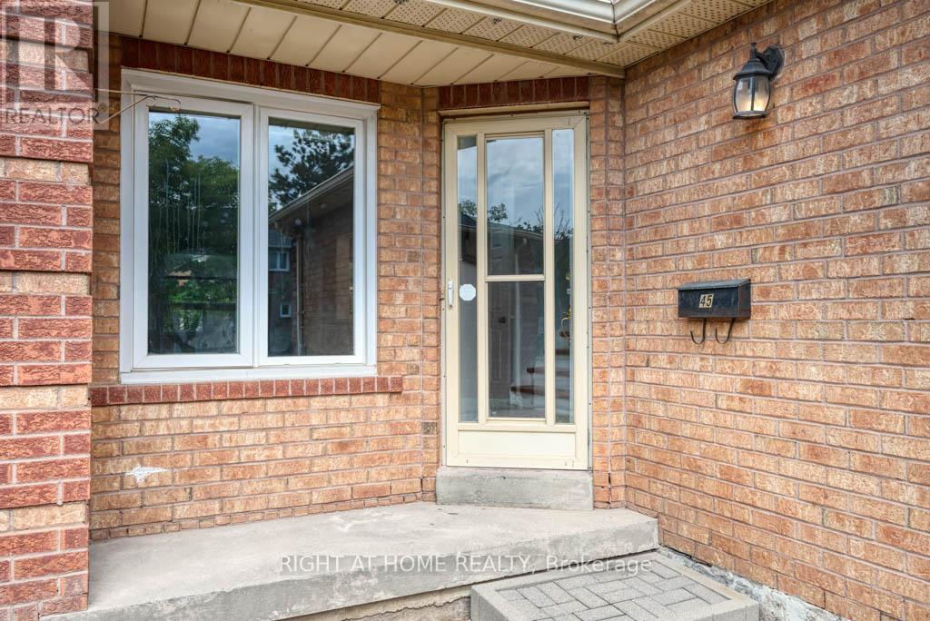 45 - 666 Constellation Drive, Mississauga, Ontario  L5R 3G7 - Photo 3 - W12405537
