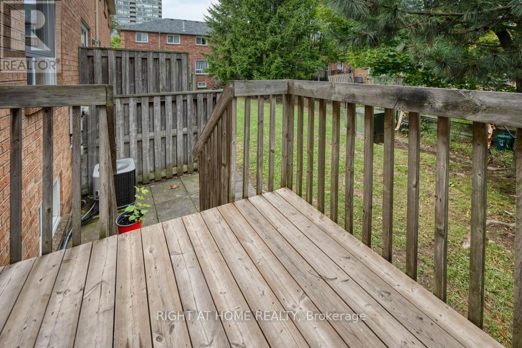 45 - 666 Constellation Drive, Mississauga, Ontario  L5R 3G7 - Photo 32 - W12405537