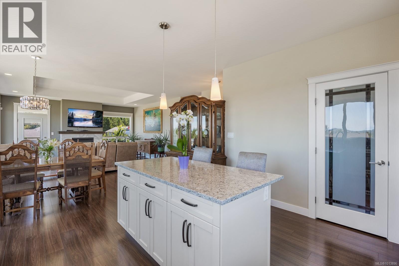 4064 Southwalk Dr, Courtenay, British Columbia  V9N 0B3 - Photo 10 - 1013896