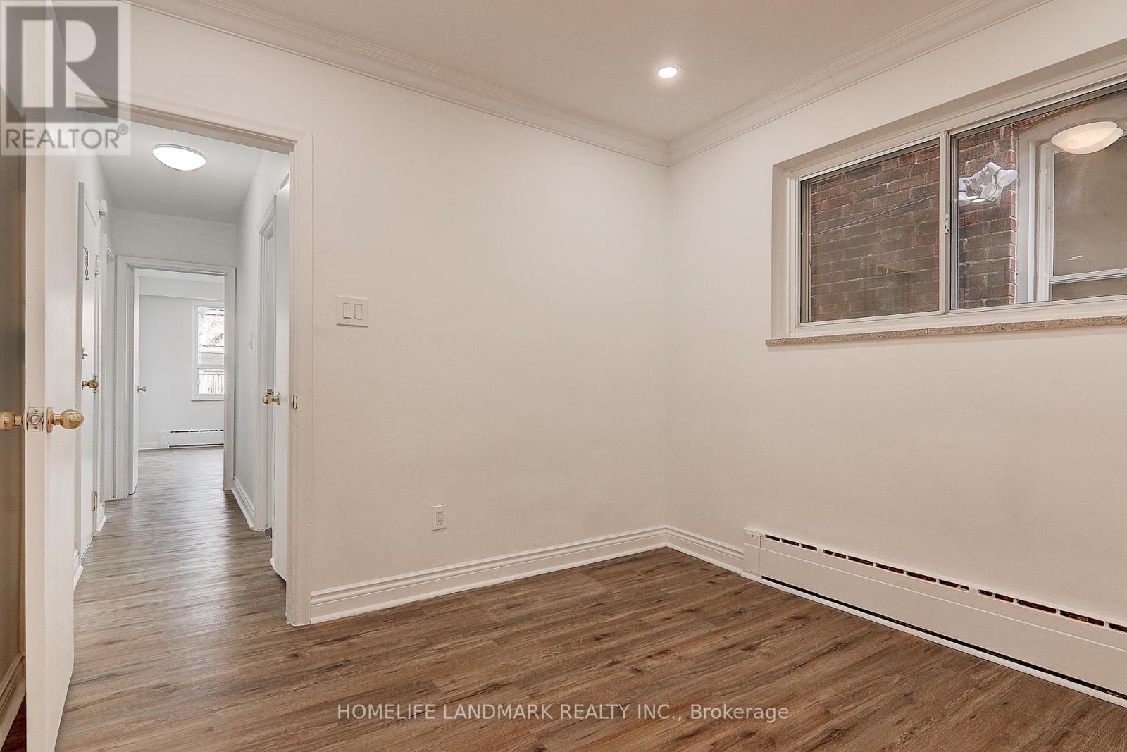 2(Upper - 8 Hanson Road, Toronto, Ontario  M6E 1T3 - Photo 10 - C12405544