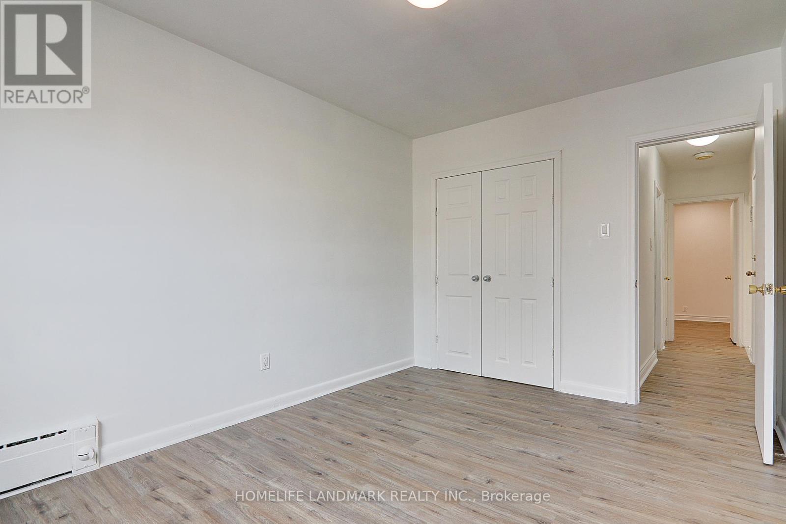 2(Upper - 8 Hanson Road, Toronto, Ontario  M6E 1T3 - Photo 13 - C12405544