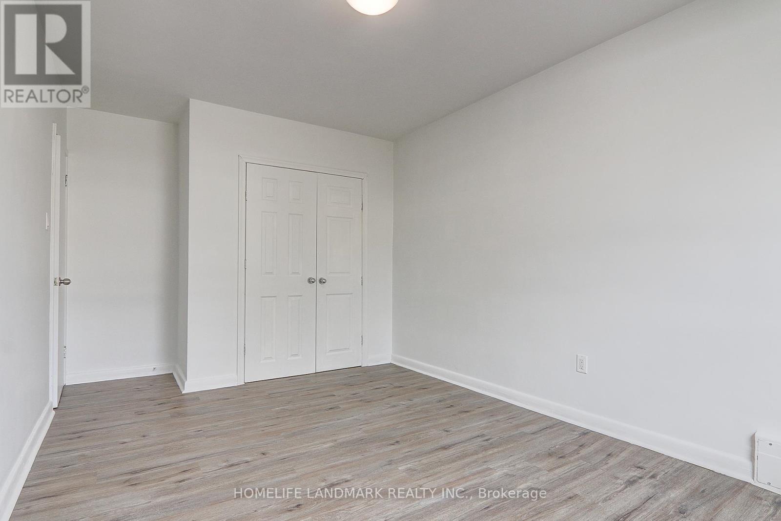 2(Upper - 8 Hanson Road, Toronto, Ontario  M6E 1T3 - Photo 15 - C12405544