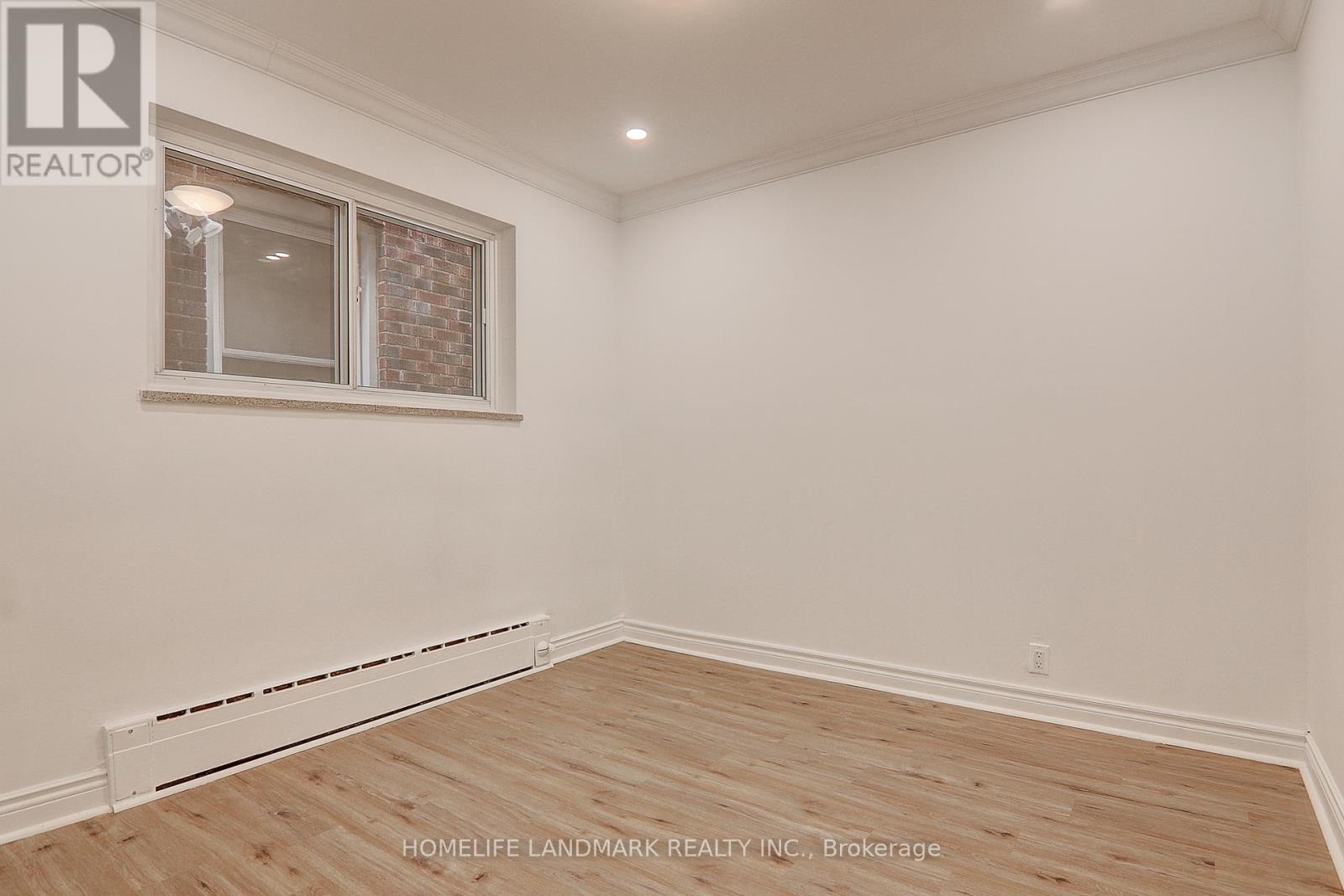 2(Upper - 8 Hanson Road, Toronto, Ontario  M6E 1T3 - Photo 9 - C12405544