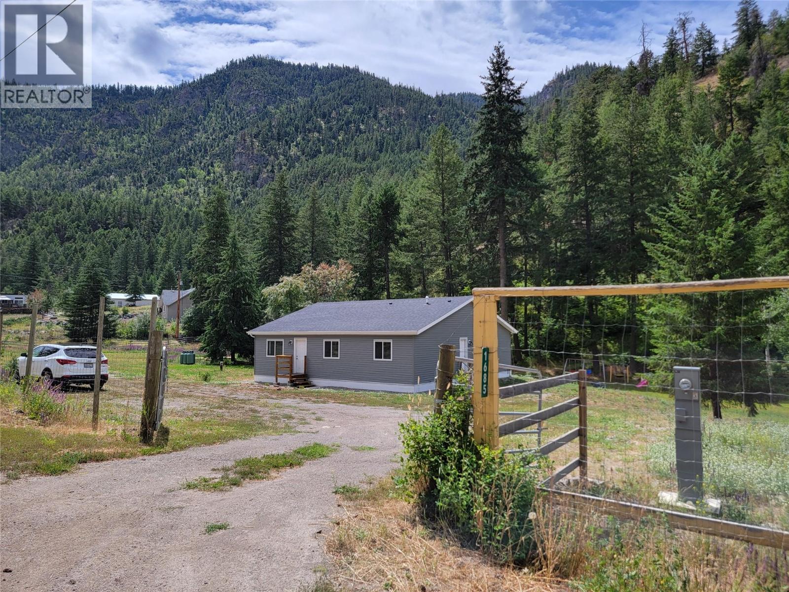 1685 White Lake Road, Kaleden, British Columbia  V0H 1K0 - Photo 2 - 10355662