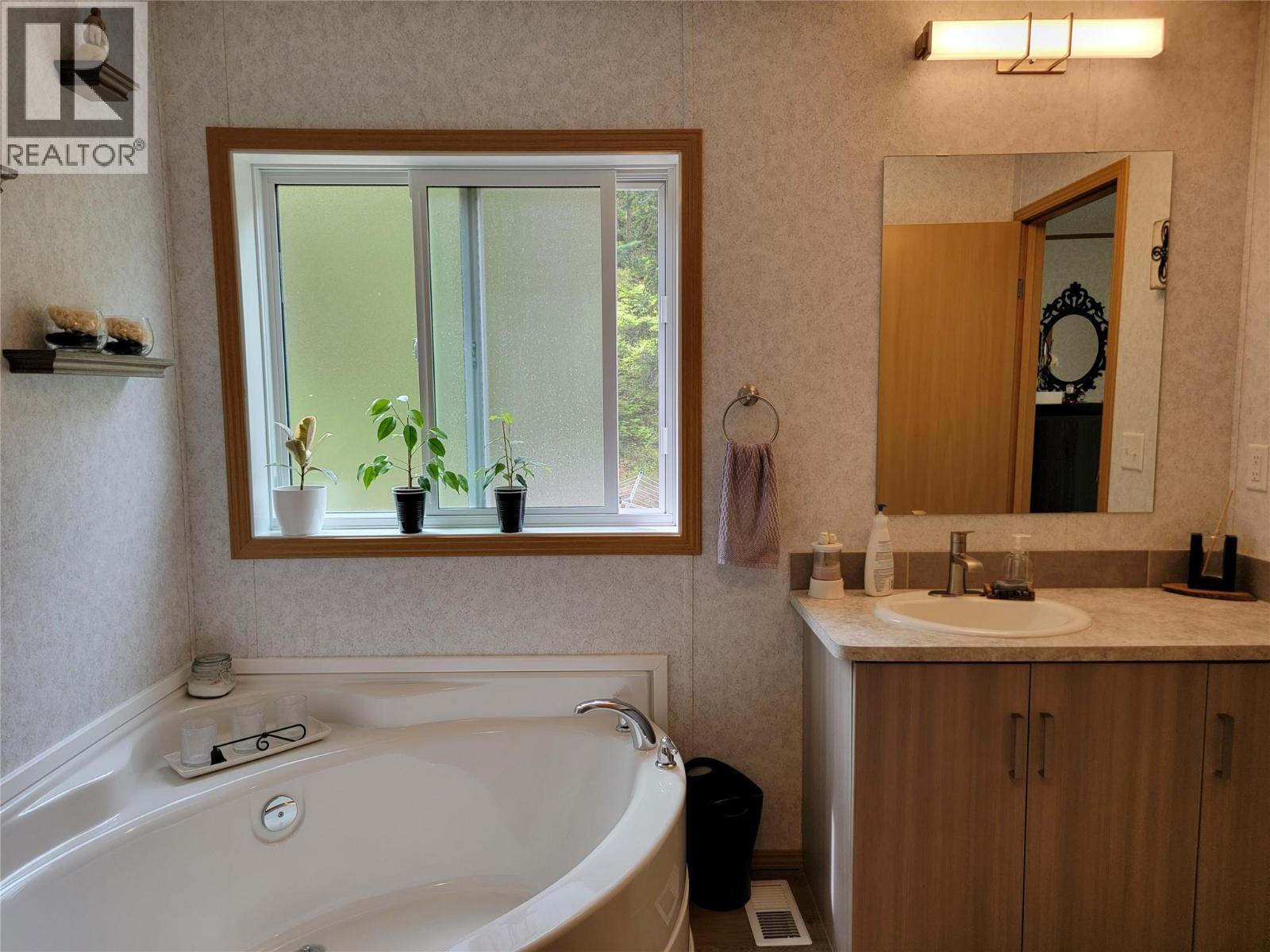 1685 White Lake Road, Kaleden, British Columbia  V0H 1K0 - Photo 37 - 10355662