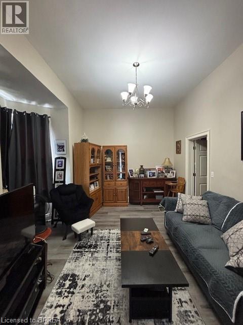 15 Buffalo Street, Brantford, Ontario  N3R 1C7 - Photo 9 - 40753992