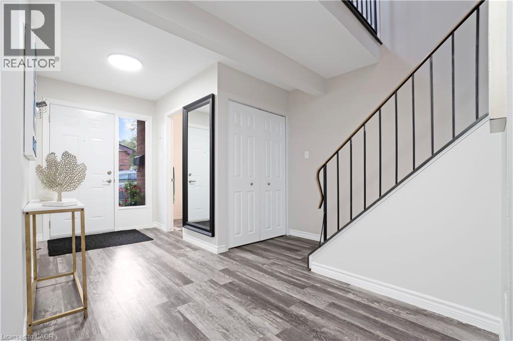 Photo 5 of 45 for 770 Fanshawe Park Road E Unit# 60