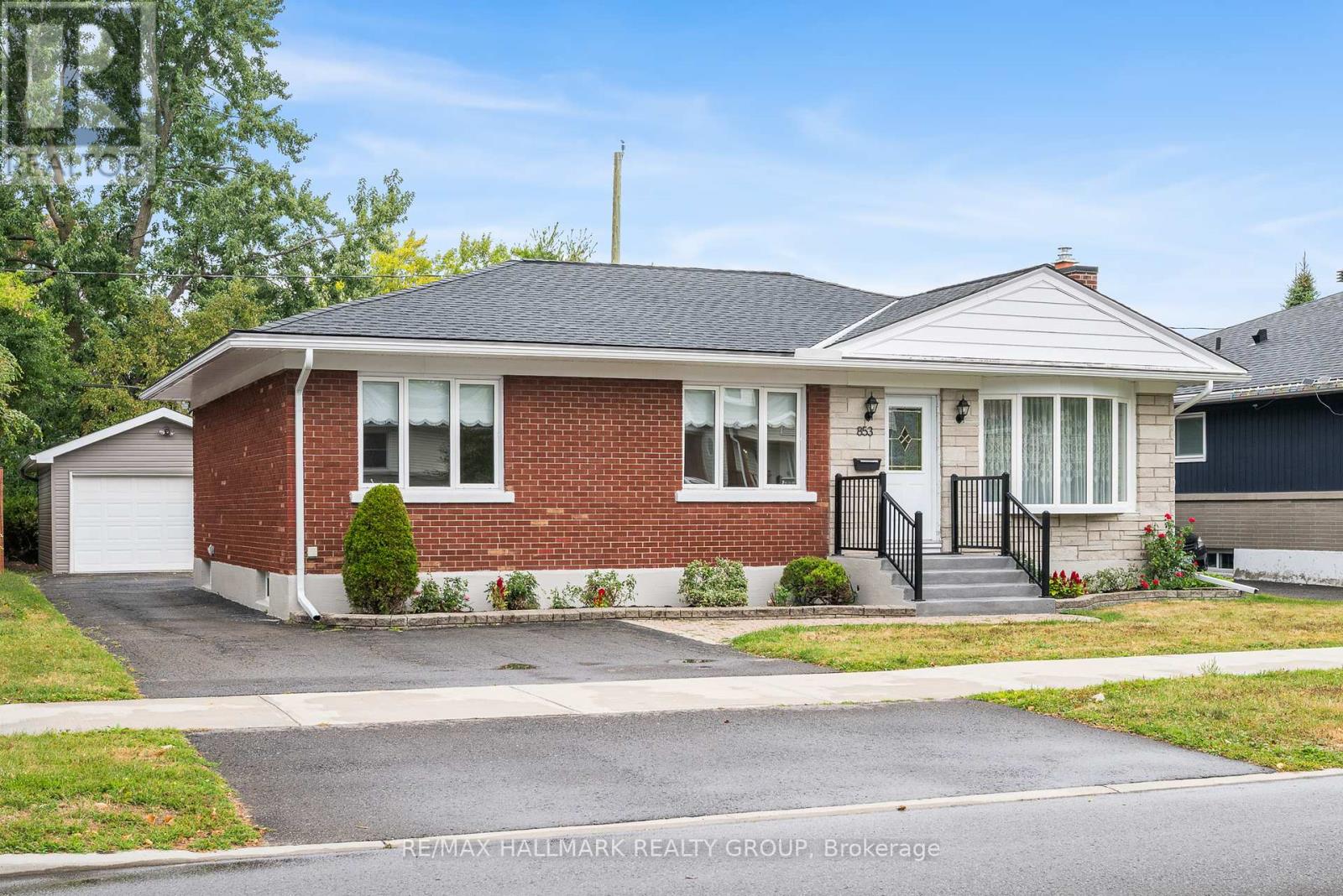 853 Chapman Boulevard, Ottawa, Ontario  K1G 1V1 - Photo 2 - X12405562