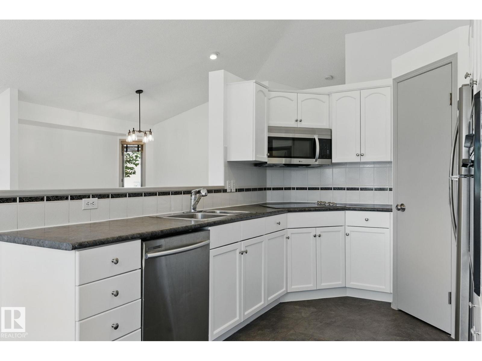 9971 178 Av Nw, Edmonton, Alberta  T5X 5X2 - Photo 11 - E4457916