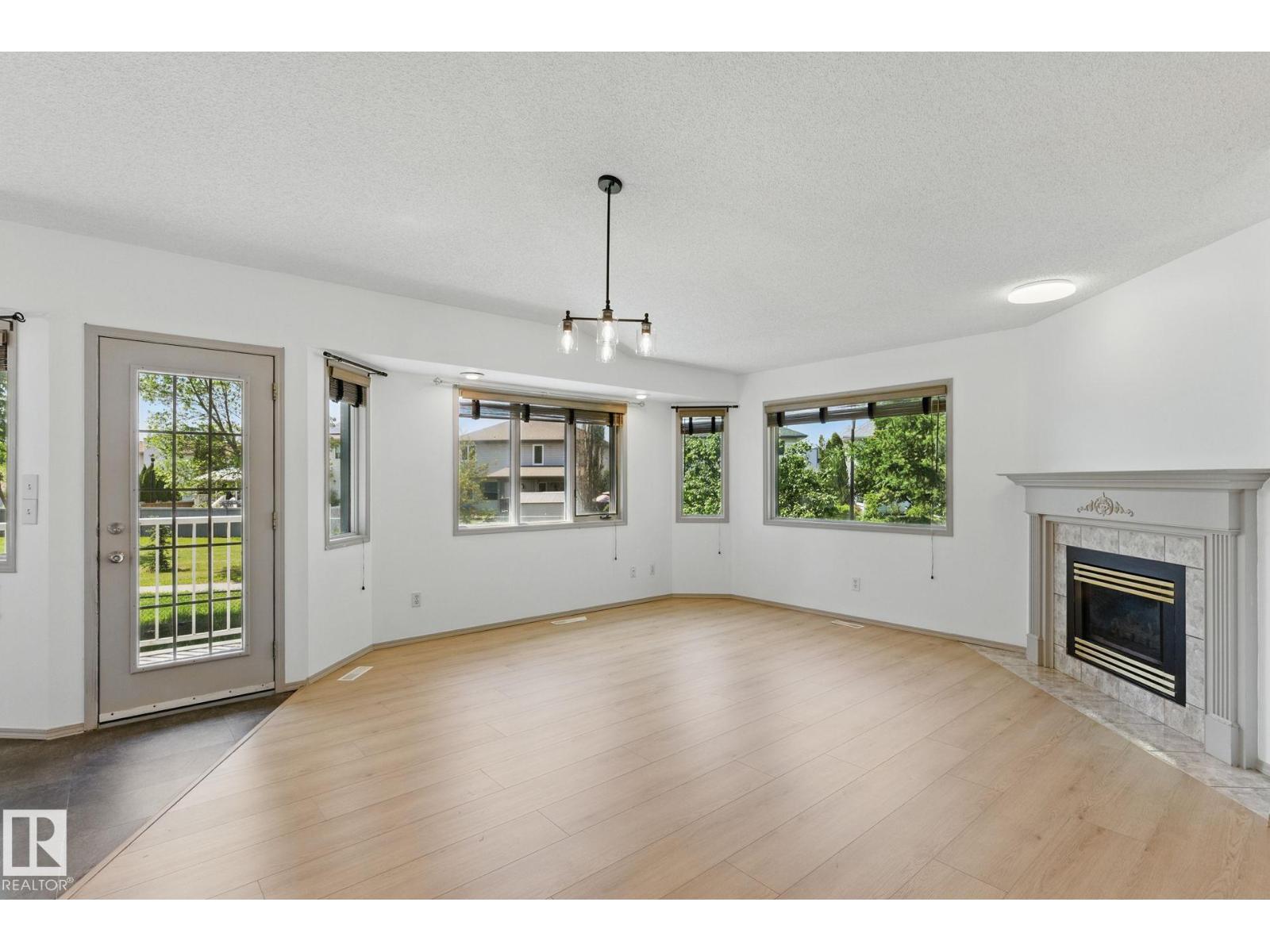 9971 178 Av Nw, Edmonton, Alberta  T5X 5X2 - Photo 6 - E4457916