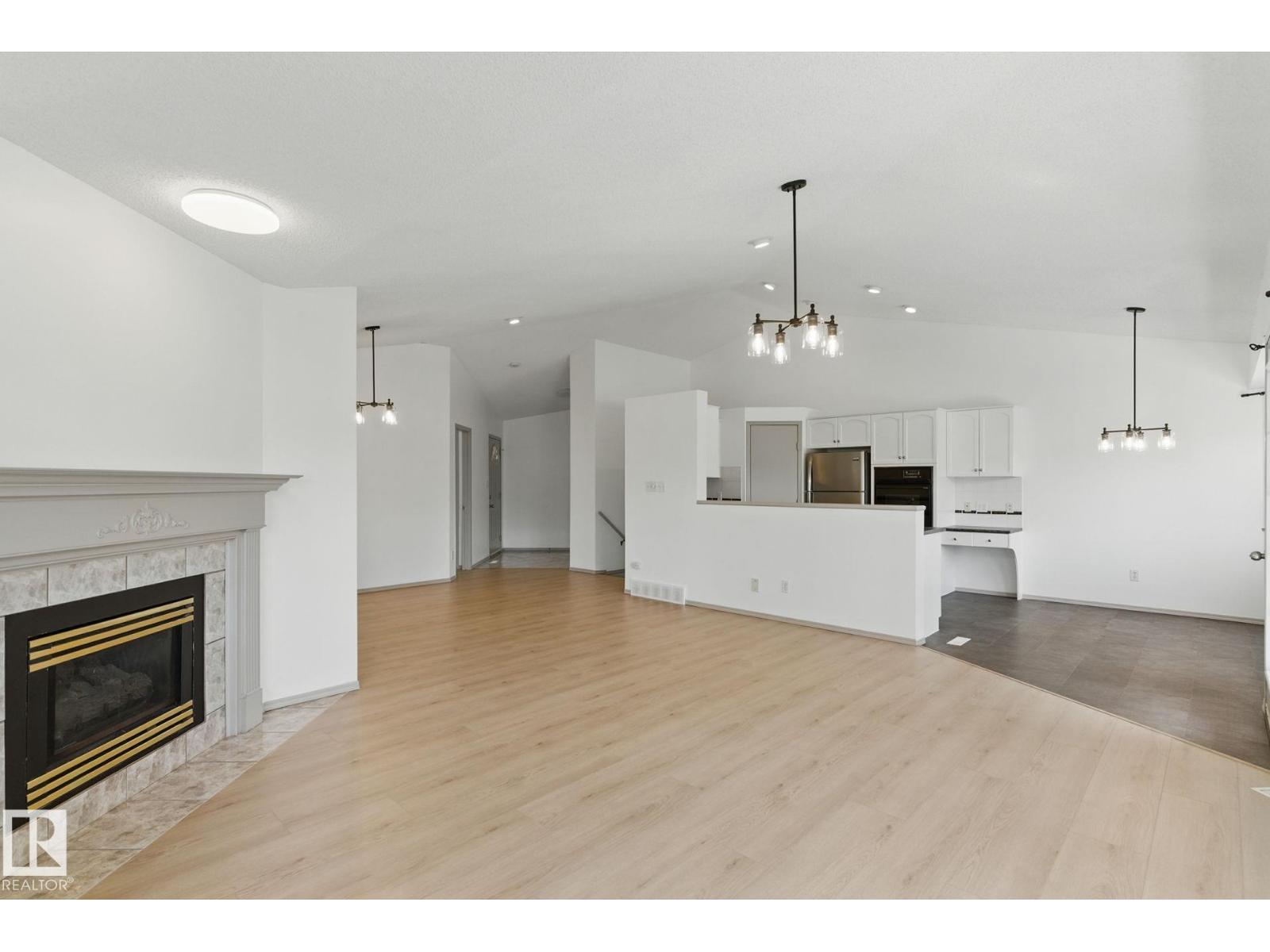 9971 178 Av Nw, Edmonton, Alberta  T5X 5X2 - Photo 7 - E4457916