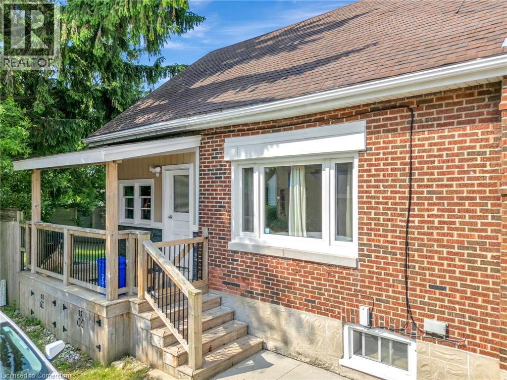 Property at 8 WRIGHT Avenue image 4
