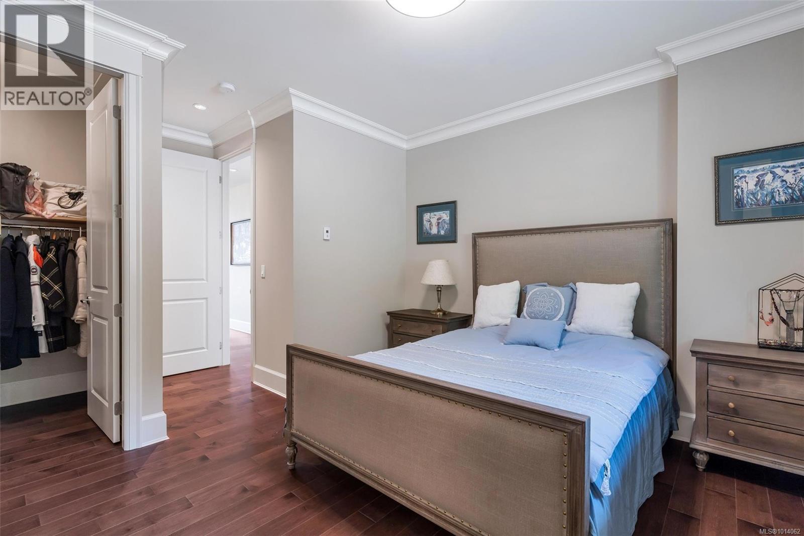 Property at 5058 Catalina Terr image 5