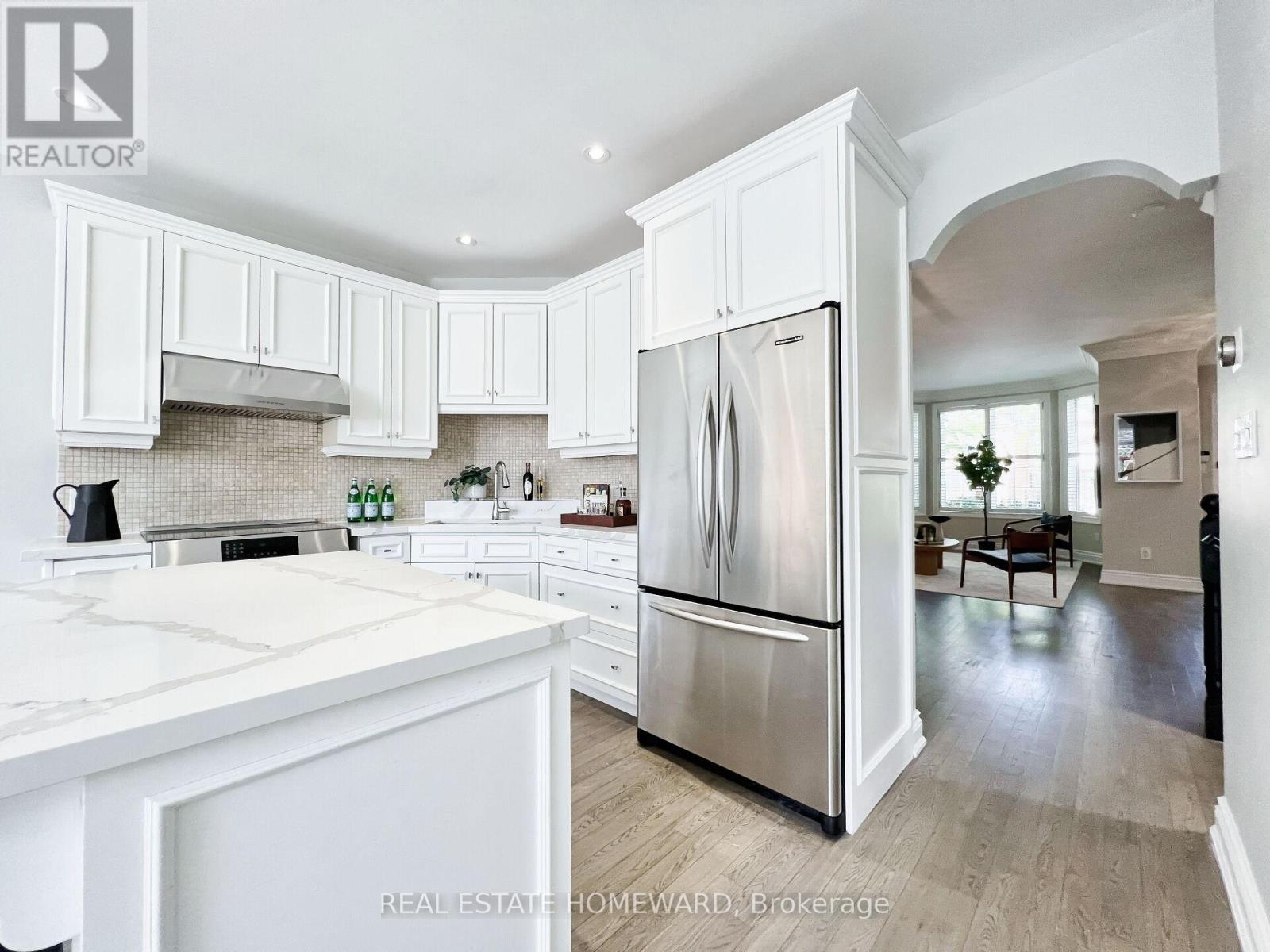 307 Deloraine Avenue, Toronto, Ontario  M5M 2B4 - Photo 10 - C12405578