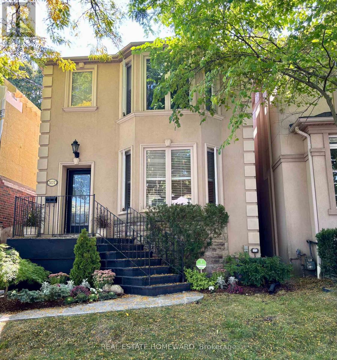 307 Deloraine Avenue, Toronto, Ontario  M5M 2B4 - Photo 2 - C12405578
