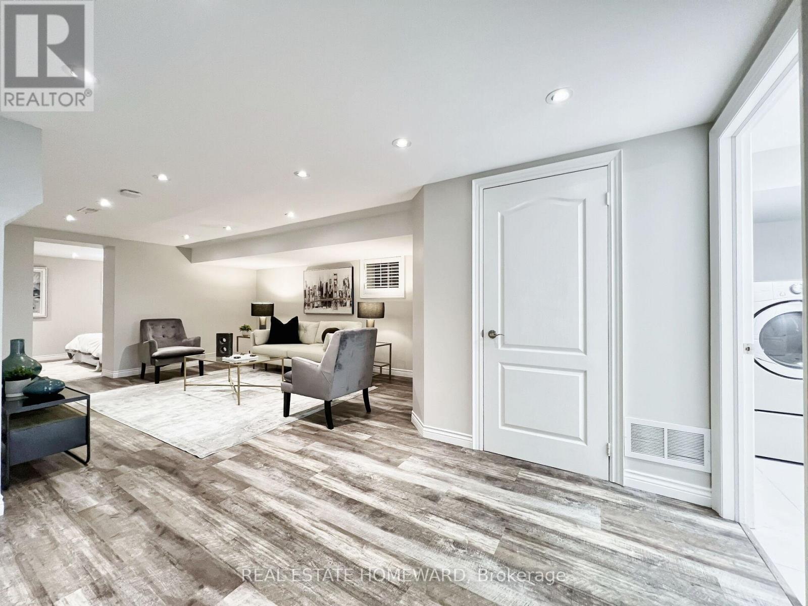 307 Deloraine Avenue, Toronto, Ontario  M5M 2B4 - Photo 28 - C12405578