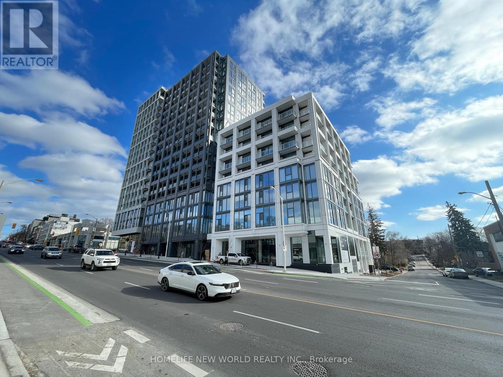 1621 - 2020 BATHURST STREET, Toronto, Ontario