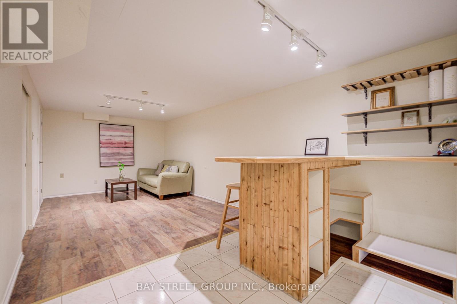 1307 Barberry Green, Oakville, Ontario  L6M 2A7 - Photo 41 - W12405593