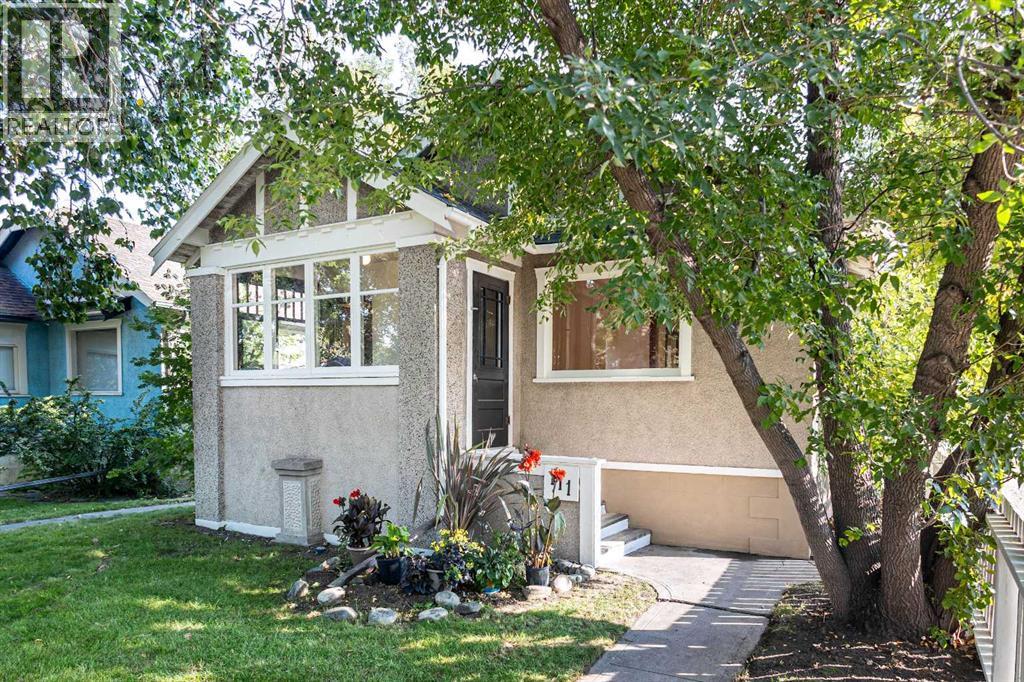 Property at 111 9 Avenue NE image 1