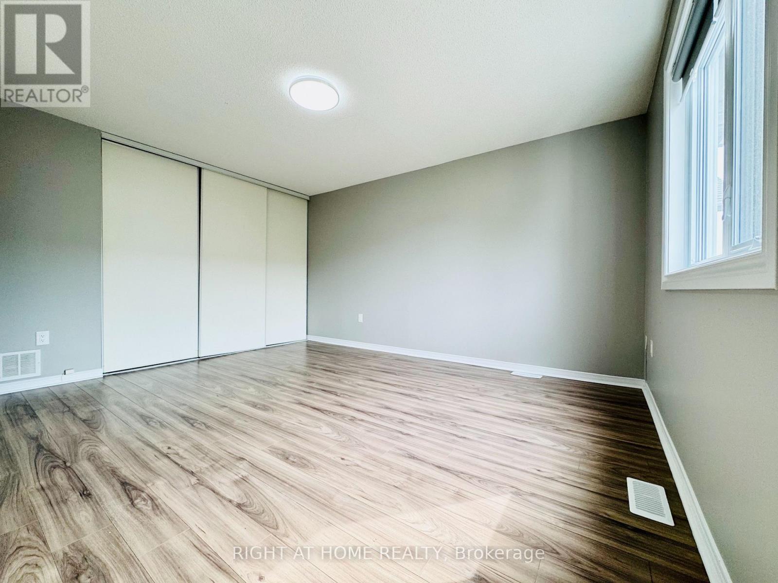 10 - 800 Paramount Drive, Hamilton, Ontario  L8J 3V7 - Photo 18 - X12405575