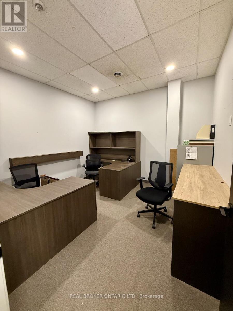 1,2,3 North - 94 Dunkirk Road, St. Catharines, Ontario  L2P 3H4 - Photo 8 - X12405582