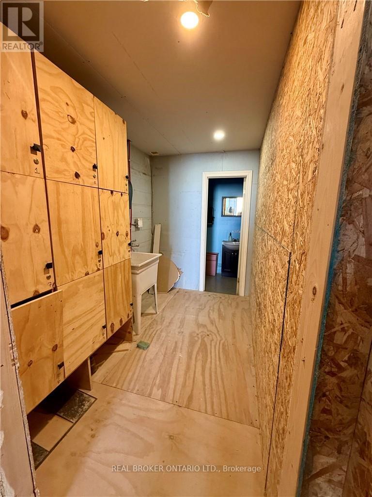1,2,3 South - 94 Dunkirk Road, St. Catharines, Ontario  L2P 3H4 - Photo 3 - X12405583
