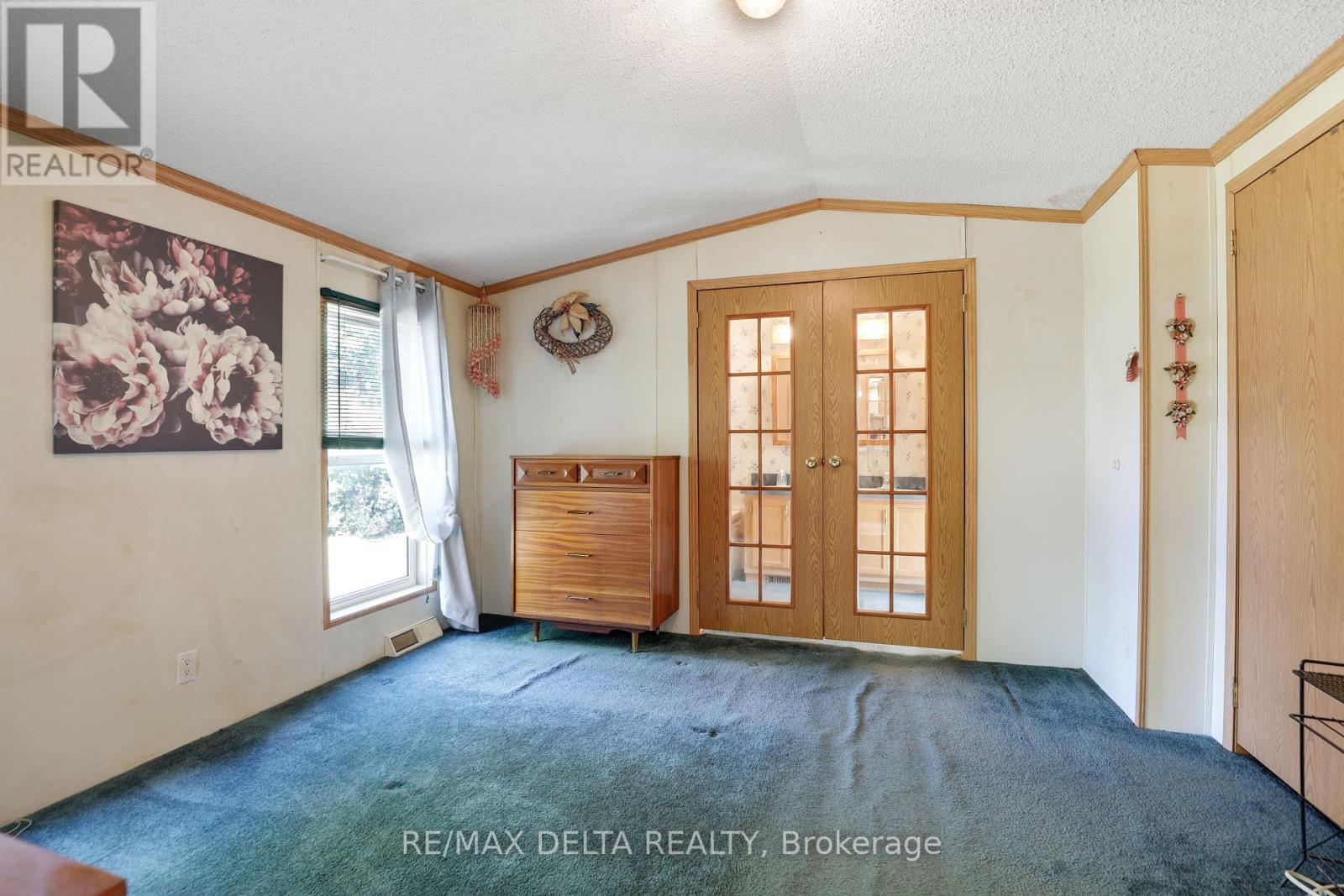 15270 Concession 8-9 Road, North Stormont, Ontario  K0A 1R0 - Photo 12 - X12405626