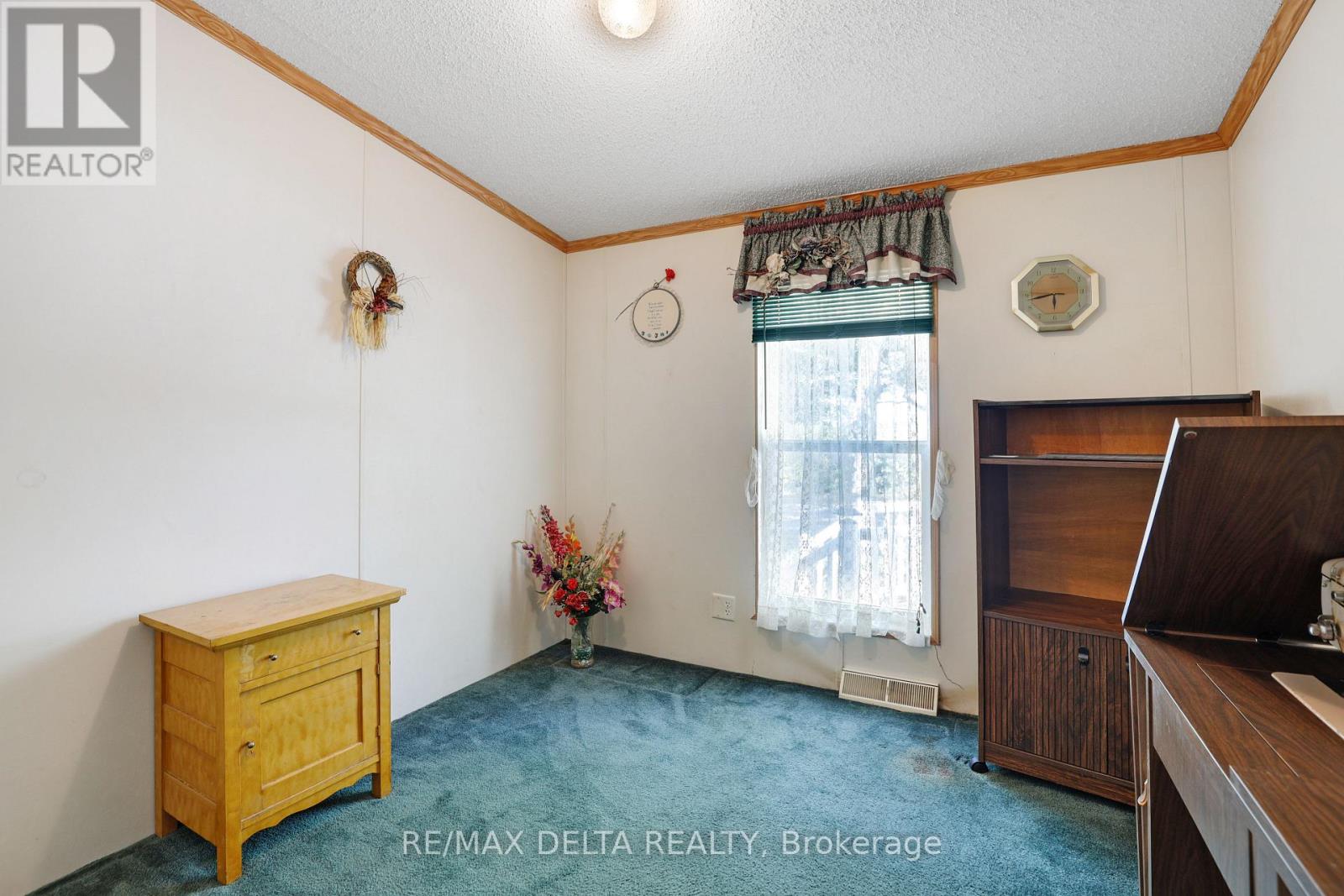 15270 Concession 8-9 Road, North Stormont, Ontario  K0A 1R0 - Photo 17 - X12405626