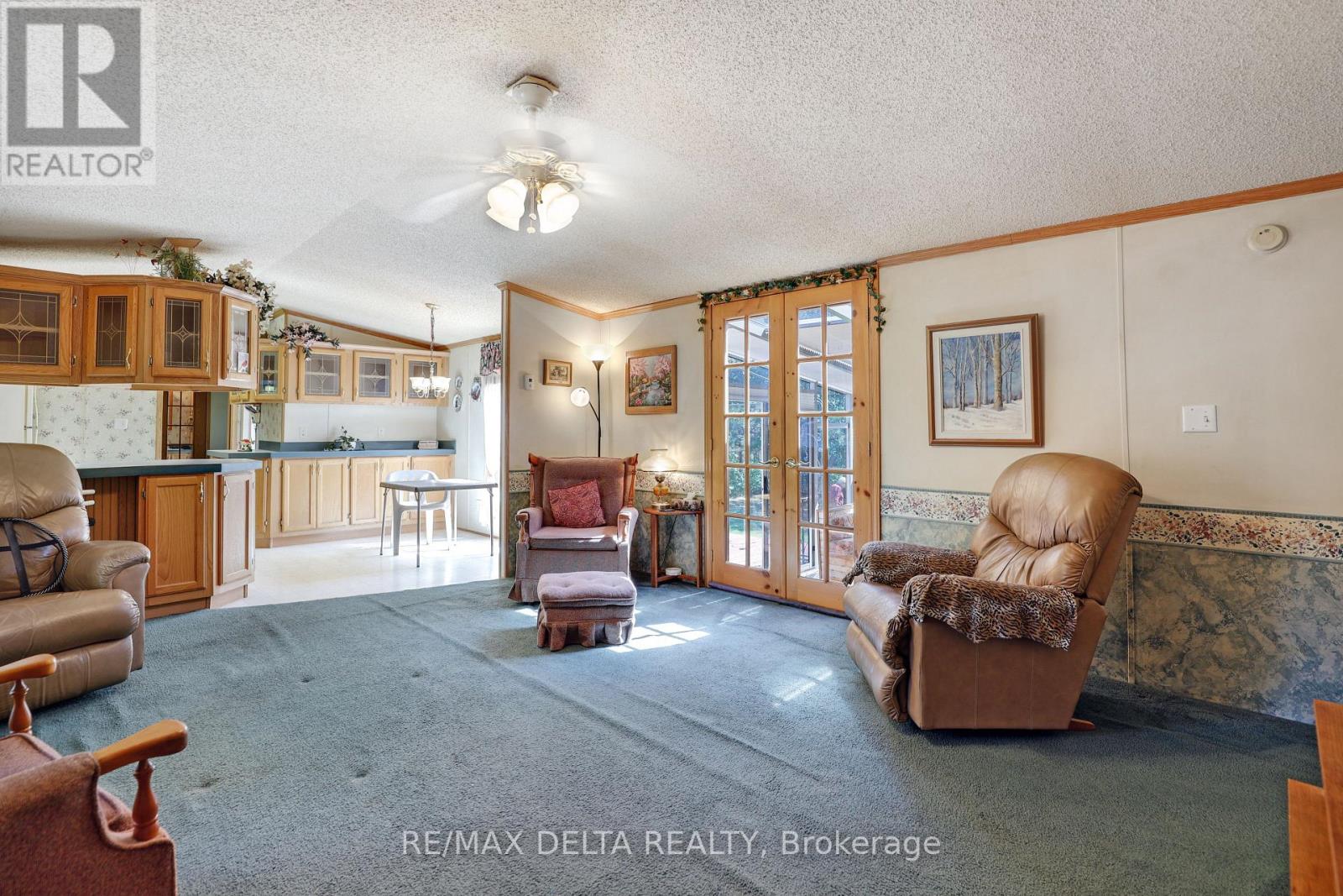 15270 Concession 8-9 Road, North Stormont, Ontario  K0A 1R0 - Photo 5 - X12405626