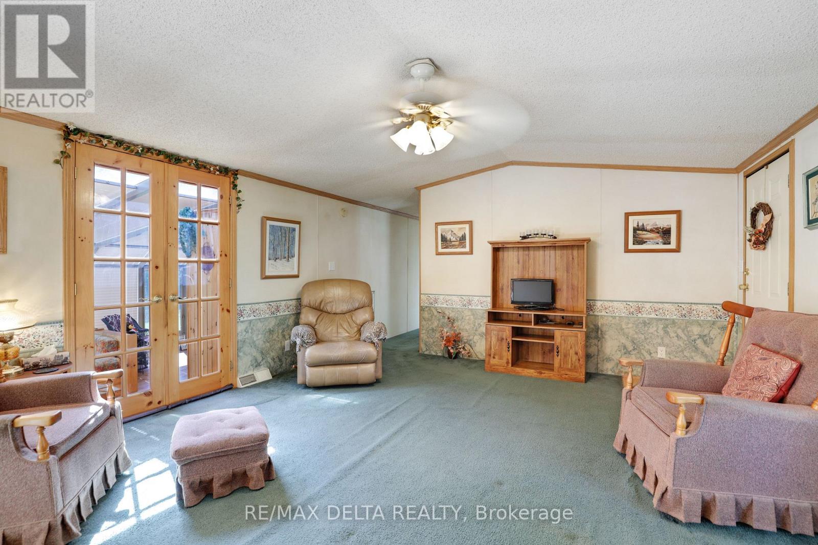 15270 Concession 8-9 Road, North Stormont, Ontario  K0A 1R0 - Photo 7 - X12405626