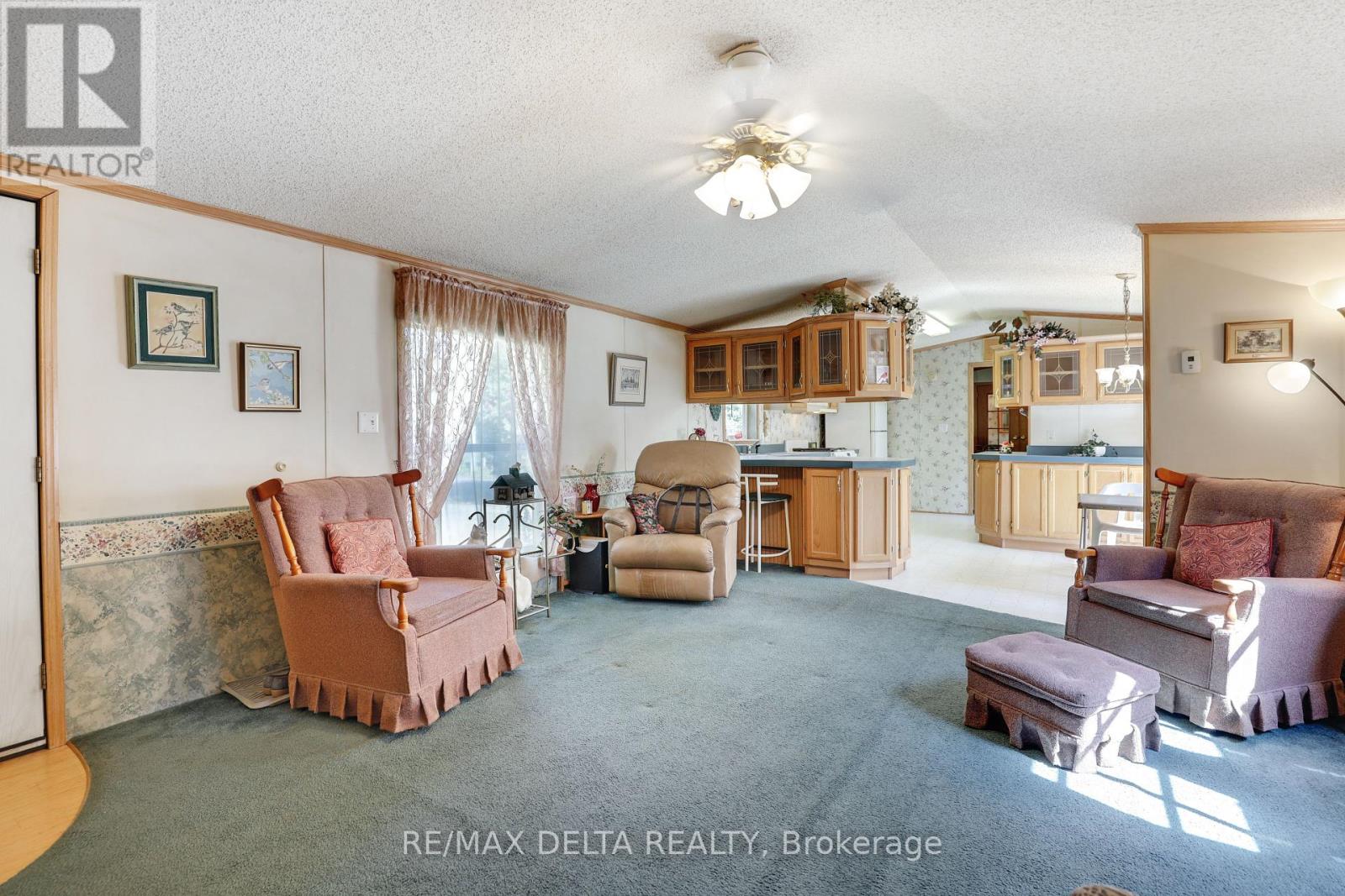 15270 Concession 8-9 Road, North Stormont, Ontario  K0A 1R0 - Photo 8 - X12405626