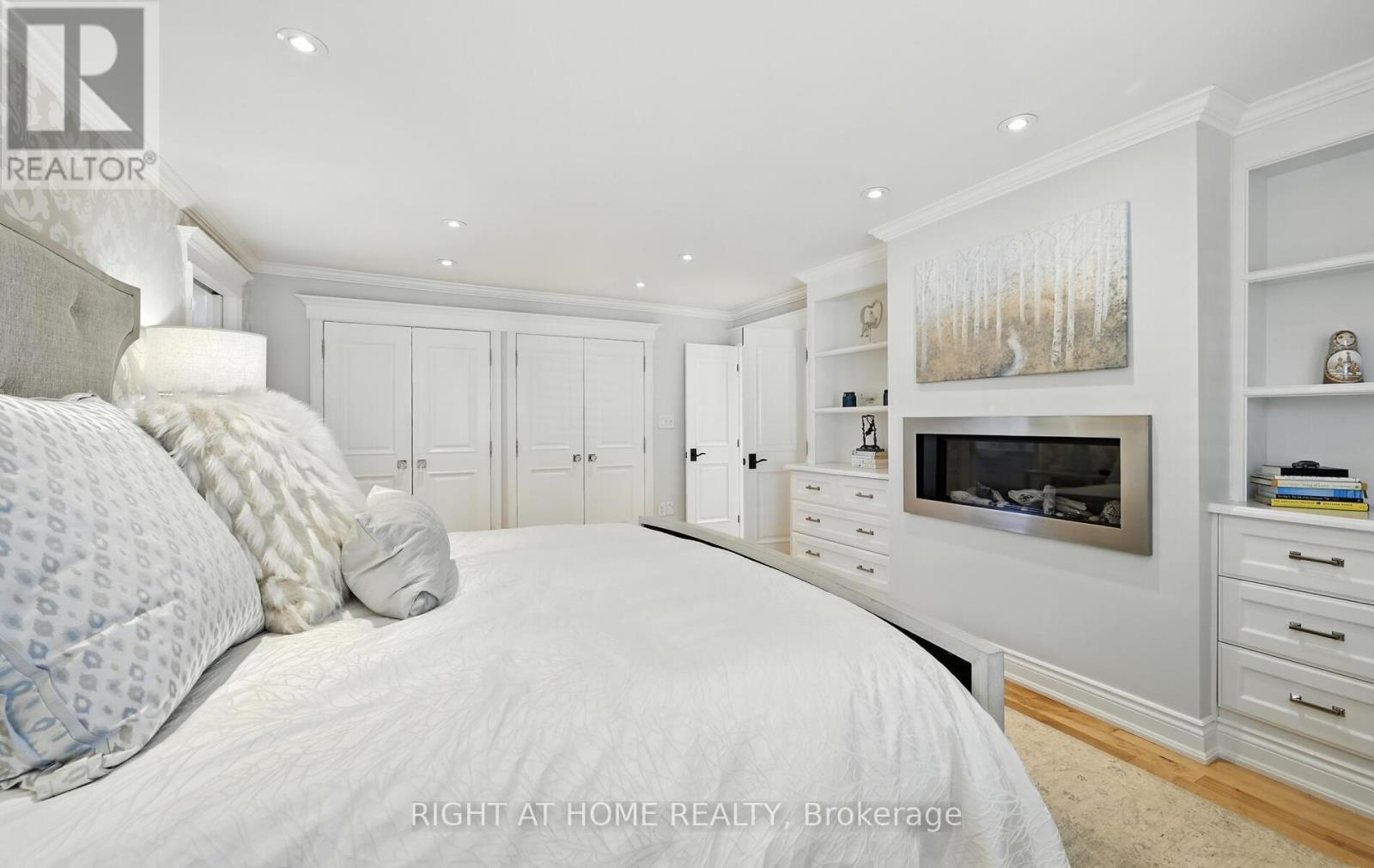 1549 Willowside Court, Pickering (Bay Ridges), Ontario  L1W 3P5 - Photo 19 - E12405617