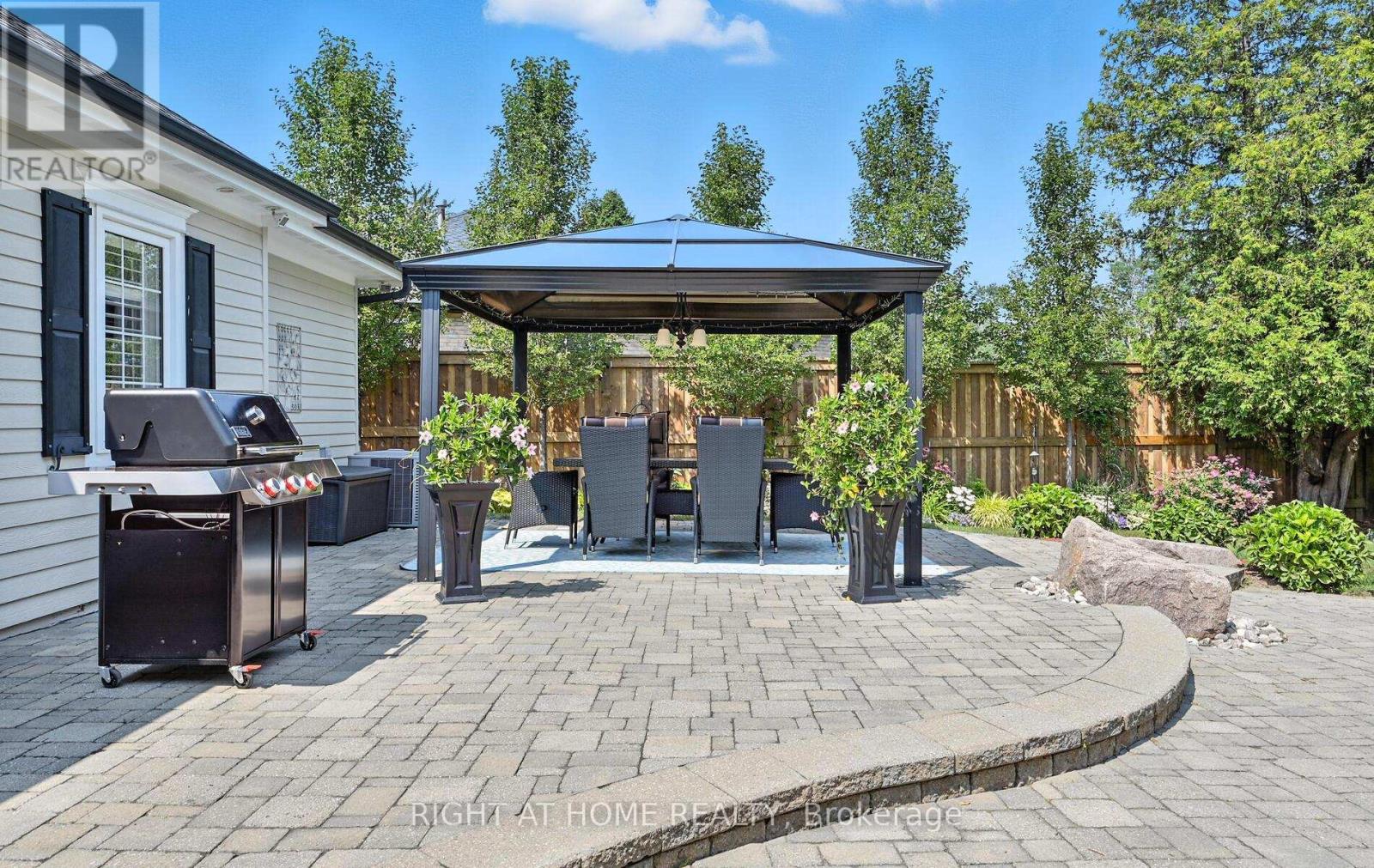 1549 Willowside Court, Pickering (Bay Ridges), Ontario  L1W 3P5 - Photo 33 - E12405617